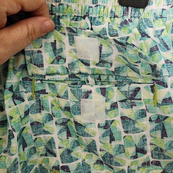 Tommy Bahama Mens 100% Recycled Polyester Swim Shorts Size Medium - Picture 4 of 8